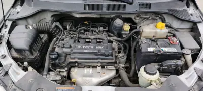 Auto Chevrolet SAIL LT negro en buen estado - miniatura 12