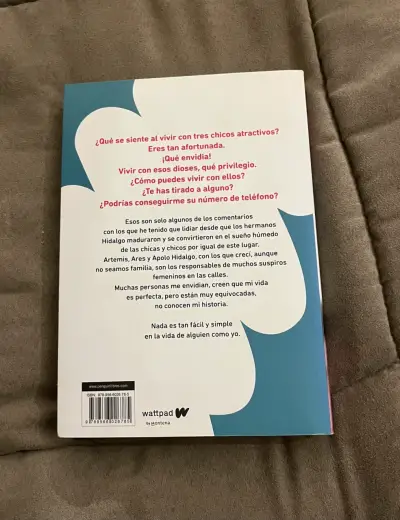 Libro 'A través de Ti' de Ariana Godoy - miniatura 2