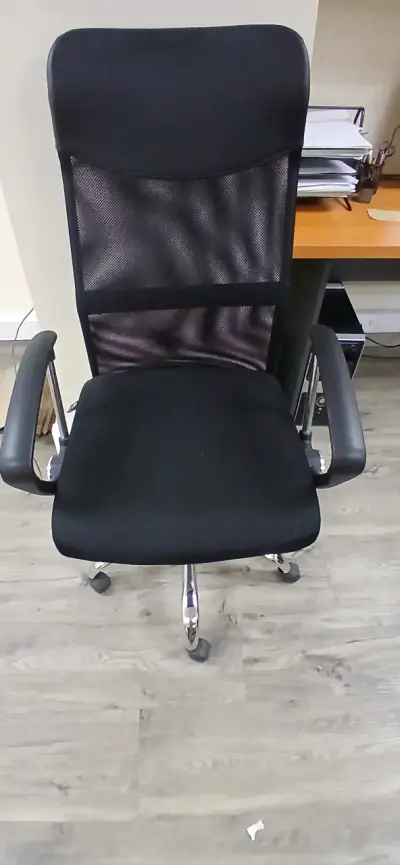 Silla de oficina ergonómica - miniatura 2
