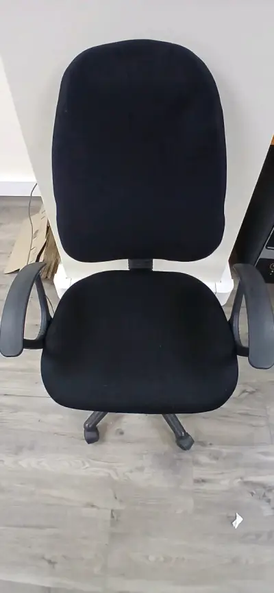 Silla de oficina ergonómica - miniatura 3