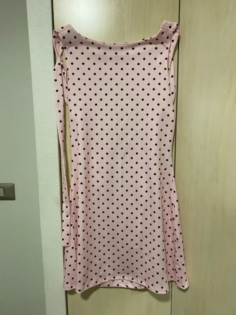 Vestido rosado con puntos (polka dots) - 1