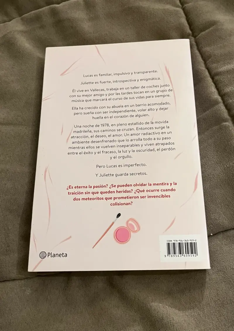 Libro 'Tú y yo, invencibles' de Alice Kellen - 2