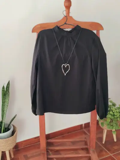 Polera bicolor negro y blanco - miniatura 2