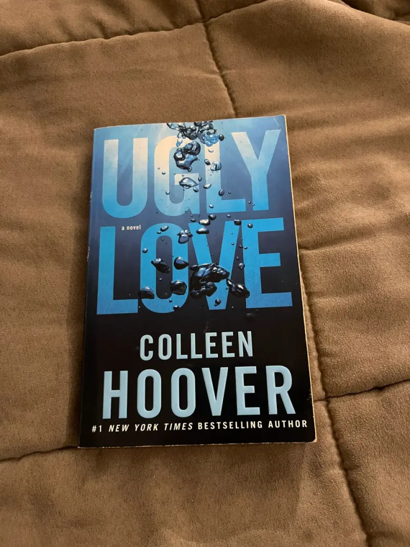 Libro Ugly Love de Colleen Hoover - 1