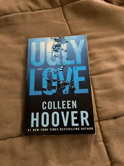 Libro Ugly Love de Colleen Hoover - miniatura 1