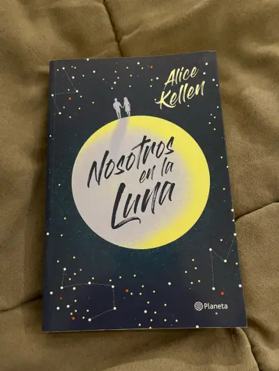 Libro Nosotros en la Luna - miniatura 1