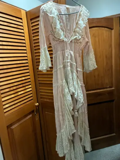 Vestido largo asimétrico comprado en Sevilla - miniatura 4