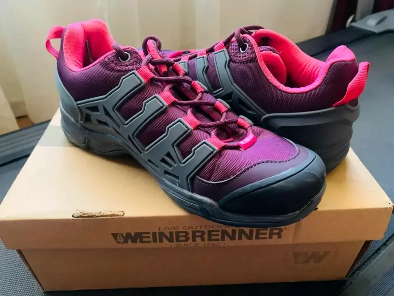 Zapatillas Weinbrenner burdeo y gris
