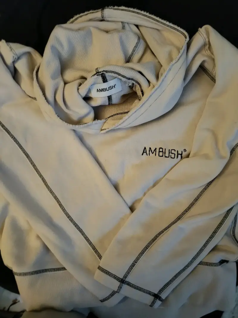 Polerón blanco Ambush - 3