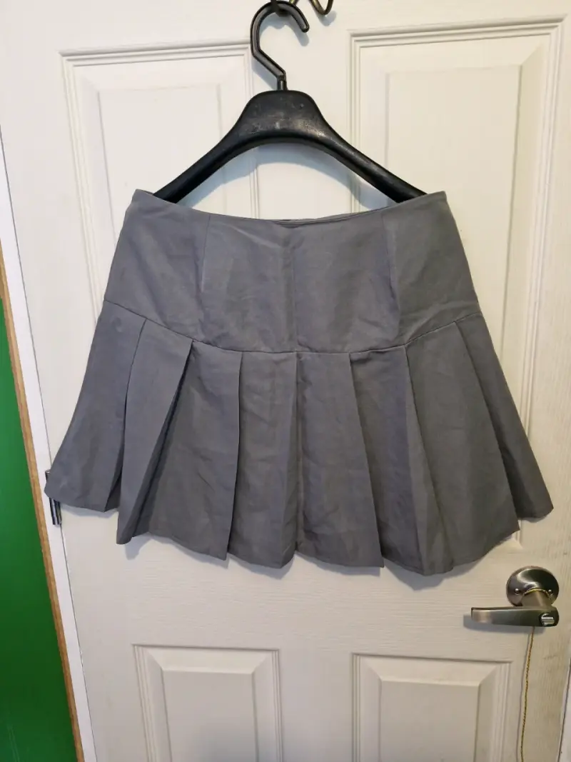 Falda gris plisada Shein - 1