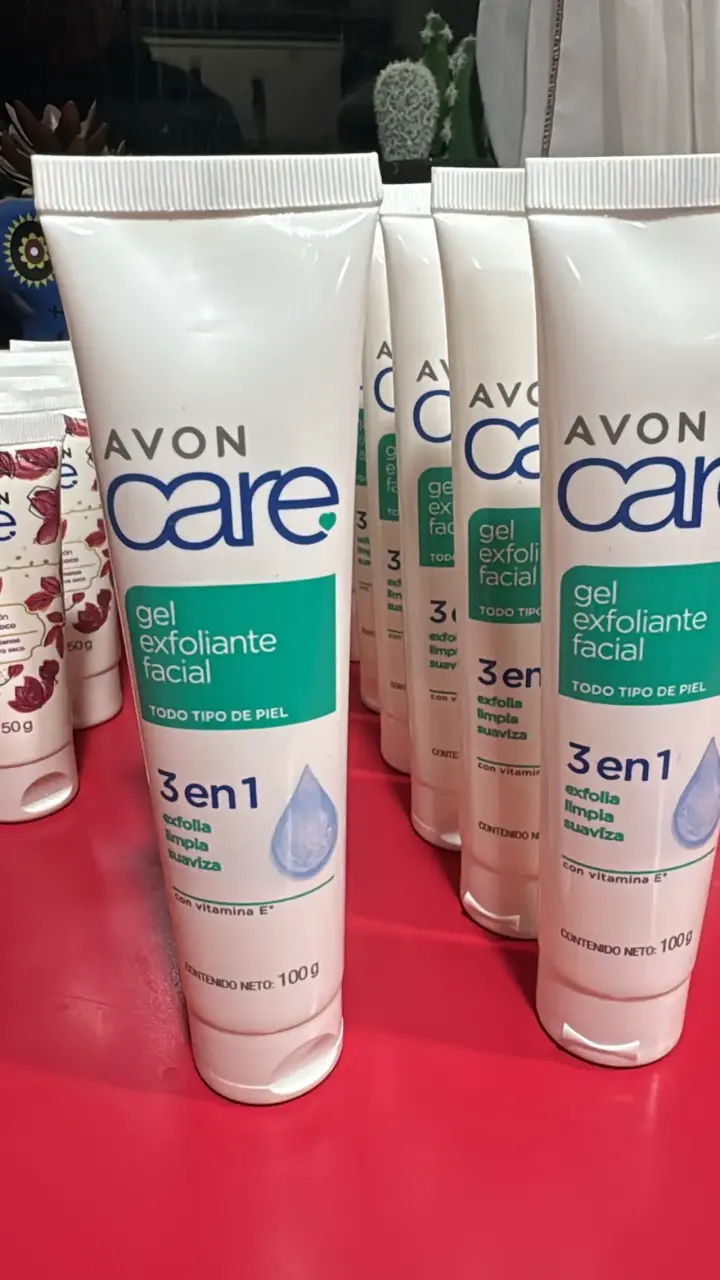 Gel exfoliante facial Avon Care