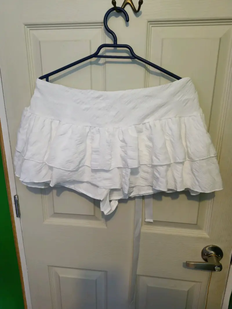 Mini falda blanca con volantes Shein - 2