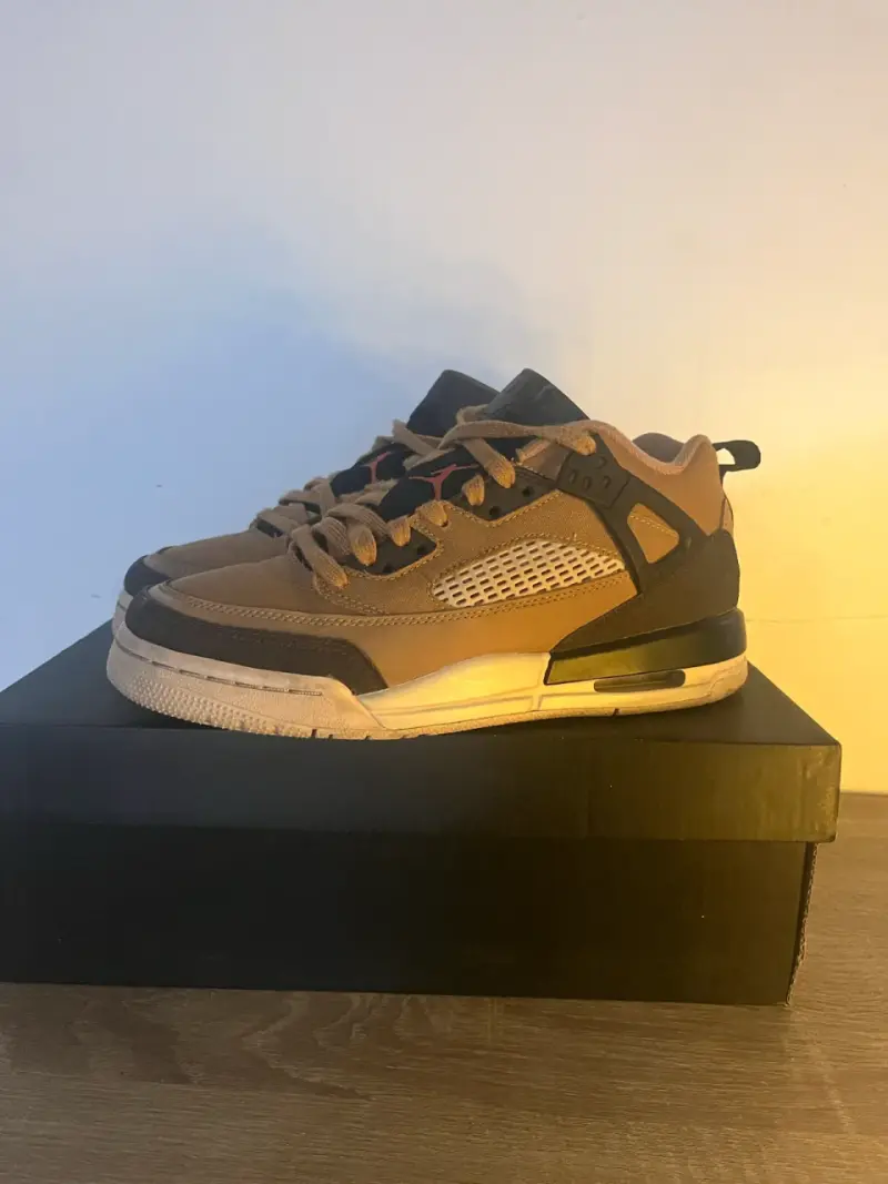 Jordan Spizike Low Flax (GS)-talla 38.5 (ORIGINAL) - 1