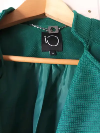 Chaqueta verde moderna - miniatura 2
