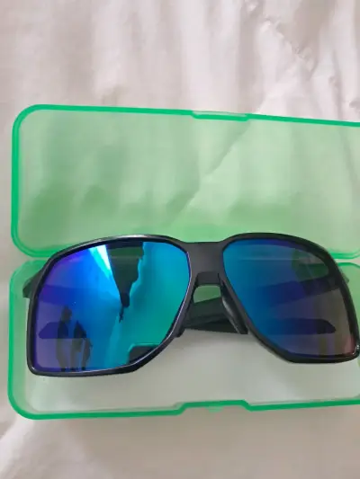 Gafas de sol deportivas azul okley - miniatura 1