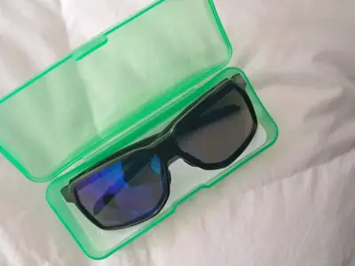 Gafas de sol deportivas azul okley - miniatura 3