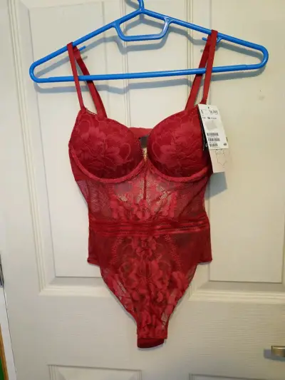 Body rojo de encaje H&M - miniatura 1