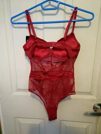 Body rojo de encaje H&M - miniatura 2