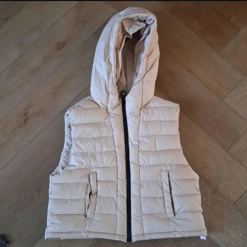 Parka sin mangas beige talla 13-14