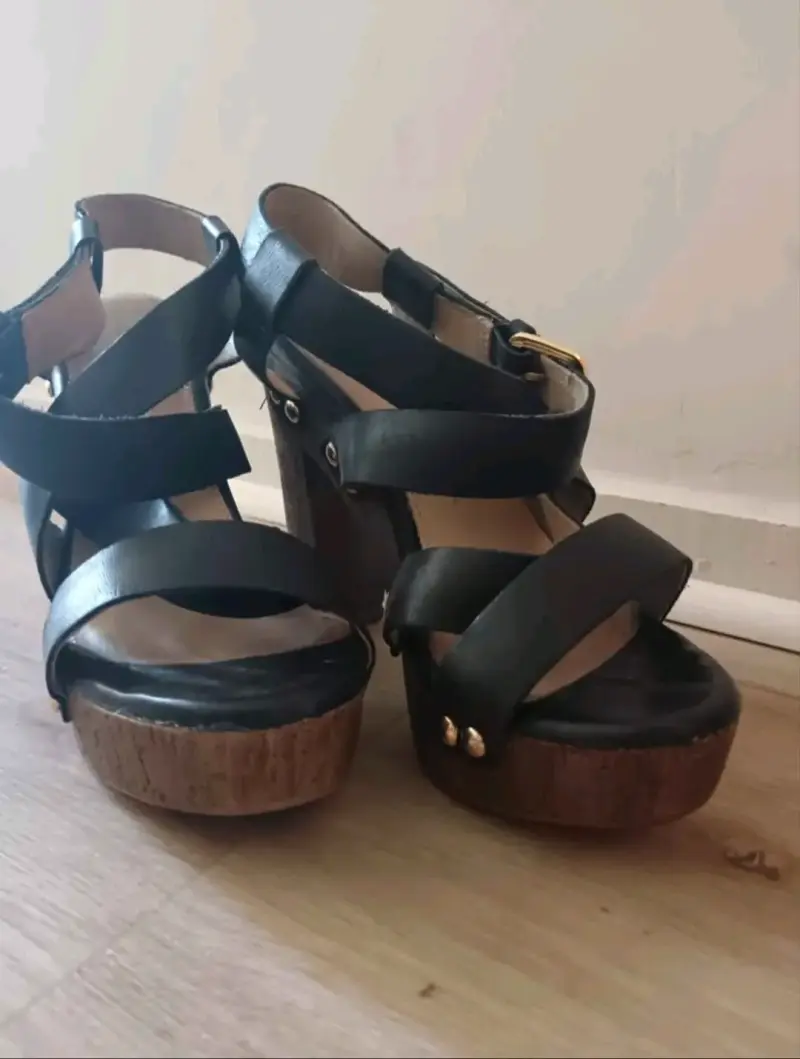 Sandalias cuero Gacel de plataforma negras - 4