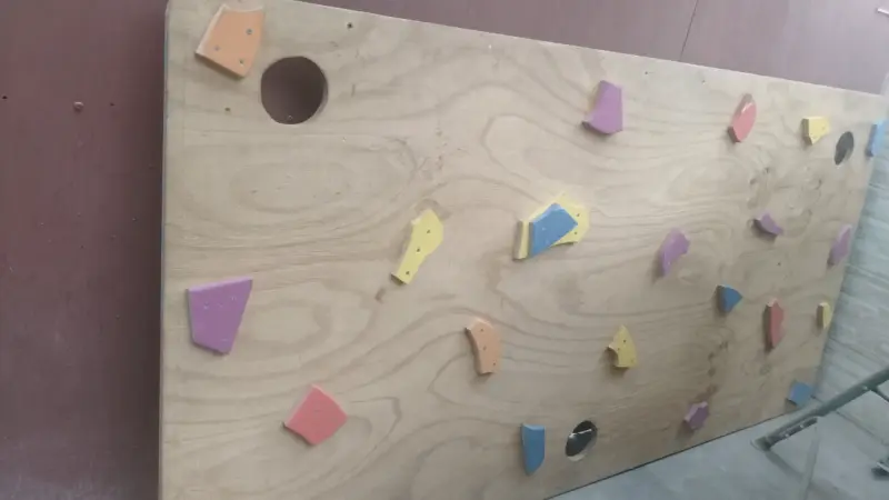 Muro de escalada para niños