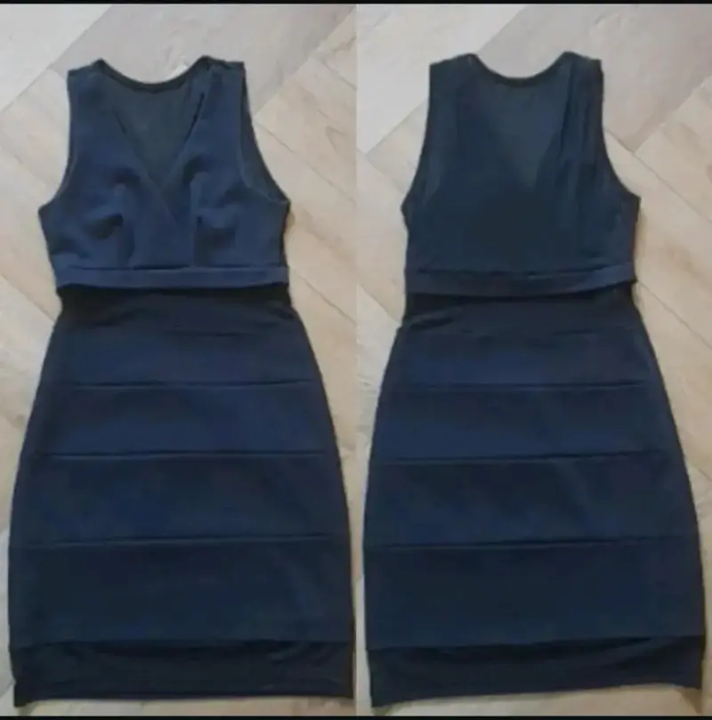 Vestido negro sin mangas con transparencia