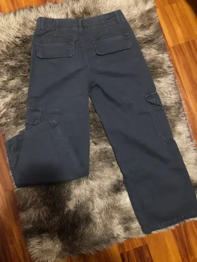 Pantalones cargo azul oscuro - miniatura 3