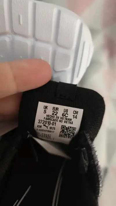 Zapatillas negras para niños - miniatura 5
