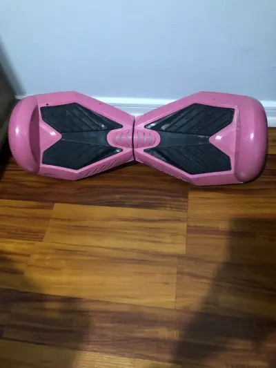 Hoverboard rosa en buen estado - miniatura 1