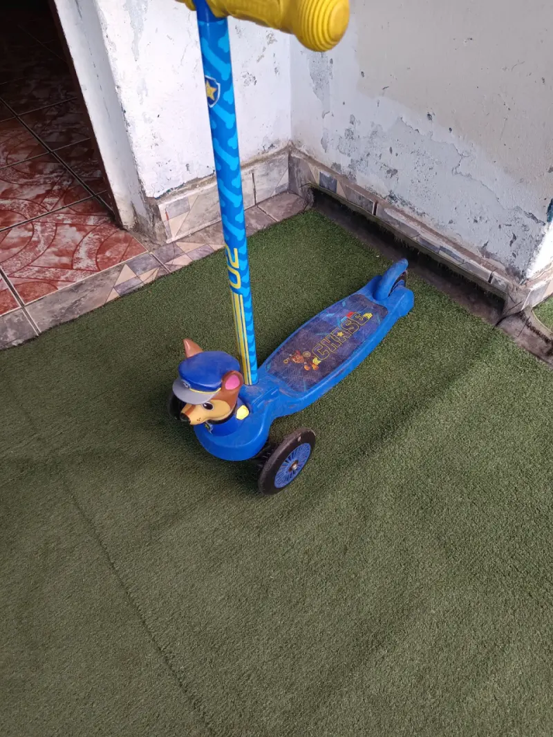 Scooter infantil de personaje - 1
