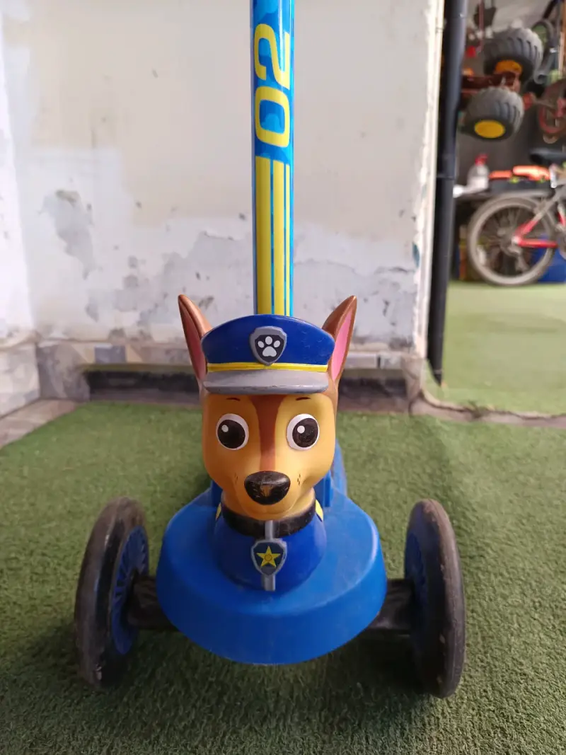 Scooter infantil de personaje - 2