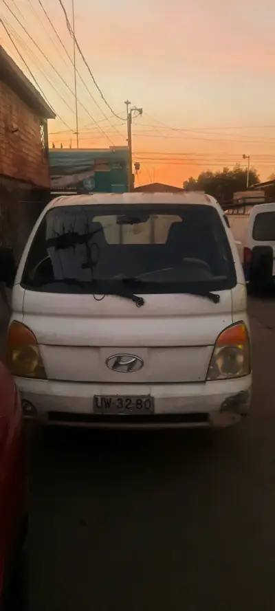 Camioneta Hyundai porter 2007 blanca usada - miniatura 1
