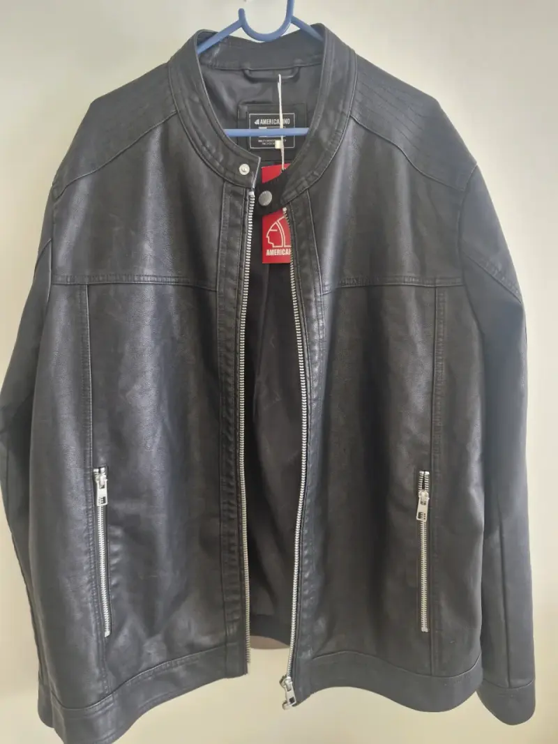 Chaqueta negra de cuero sintético - 2