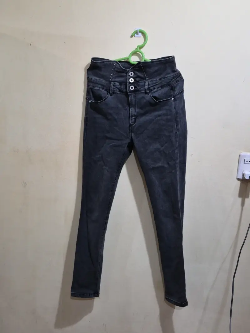 Jeans gris oscuro