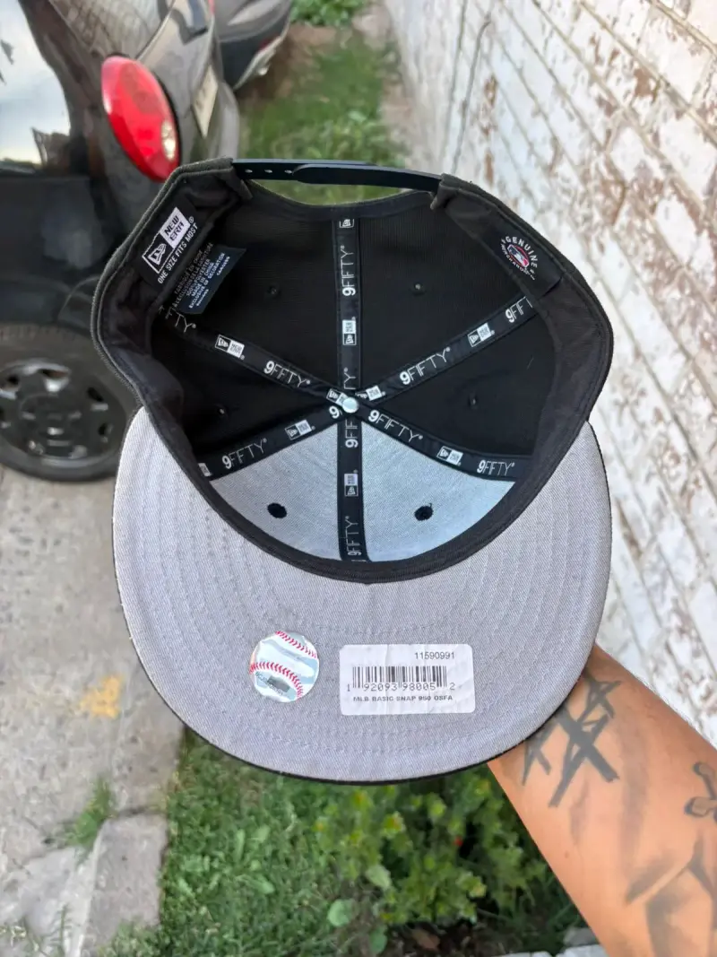 Gorra negra New Era - 2