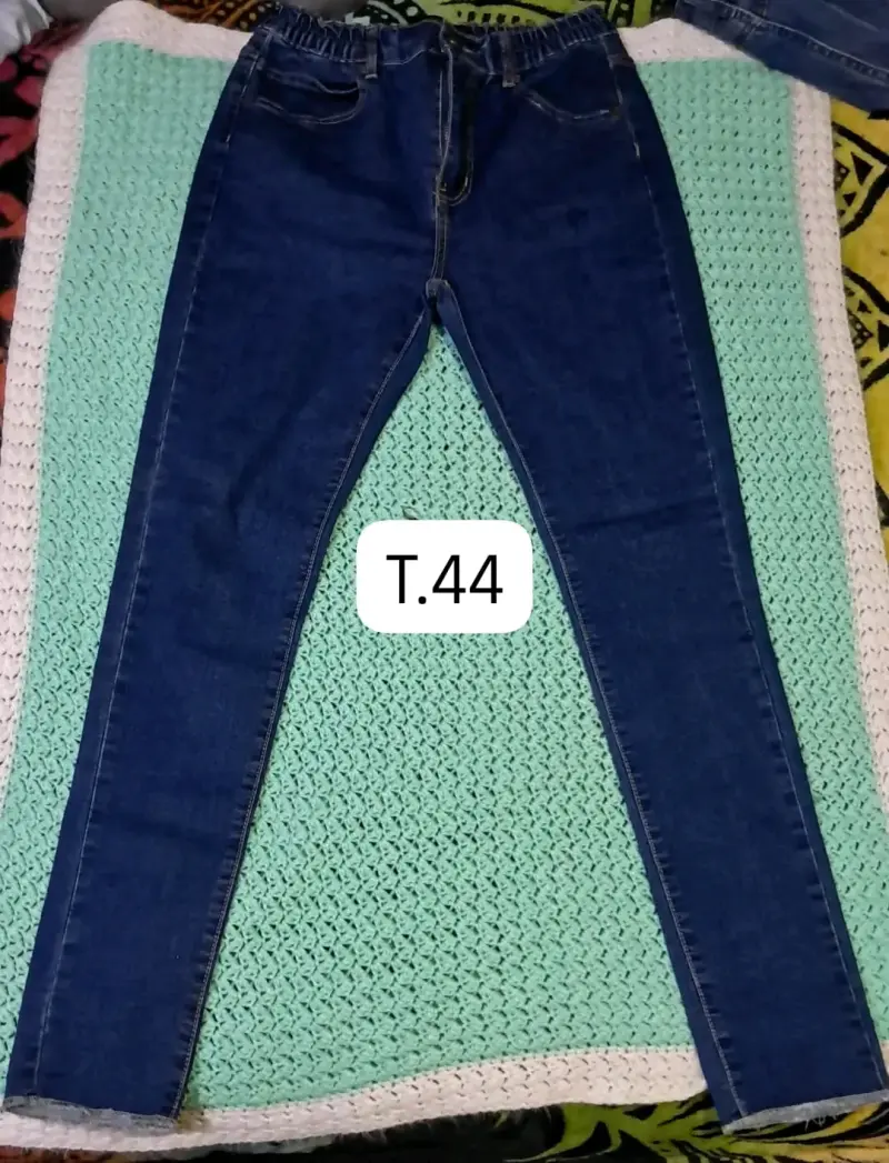 Jeans sin detalles la mayoría de marca y muy buena - 2