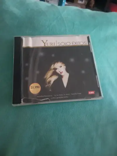 CD Yuri Solo Éxitos - miniatura 1