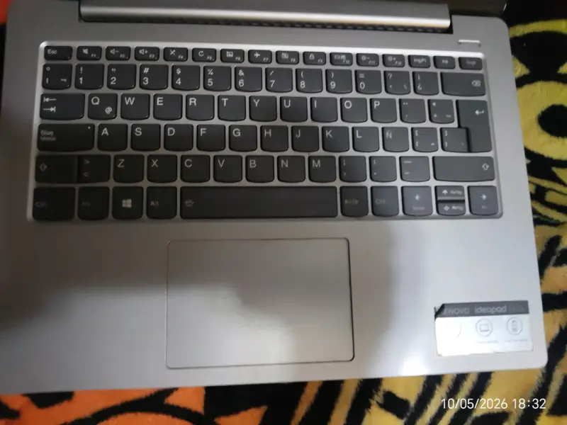 Notebook Lenovo gris - 3