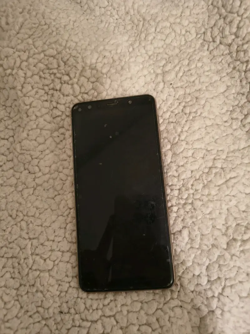 Teléfono Samsung A7 2018 - 2