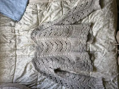 Cardigan tejido beige - miniatura 4