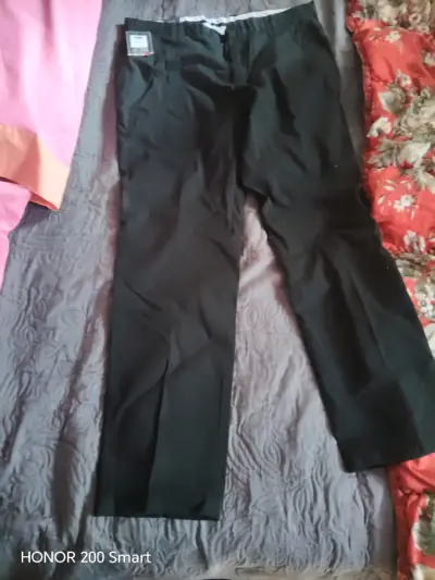 Pantalones negros talla 48 - miniatura 2