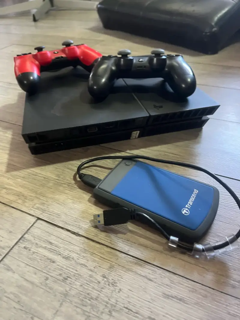 Ps4. 500GB CASI SIN USO - 4