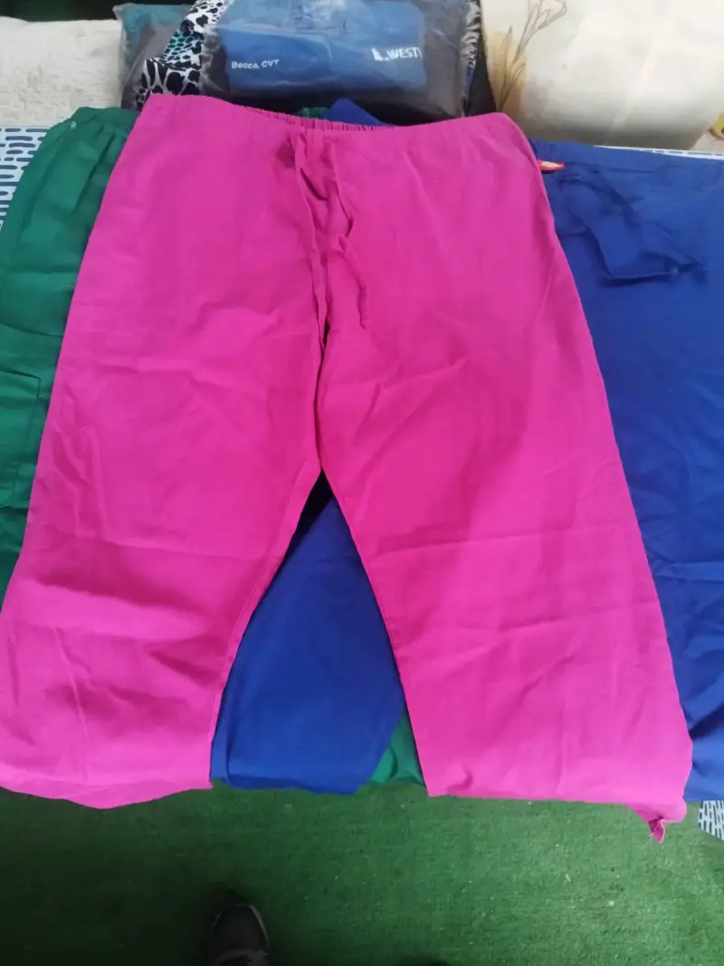 Pantalón rosado unisex - 1