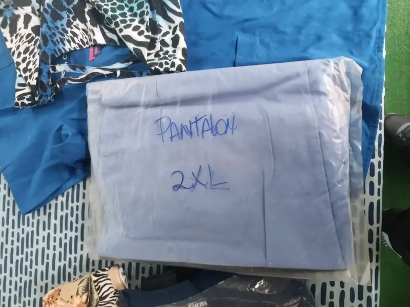 Pantalón rosado unisex - 4