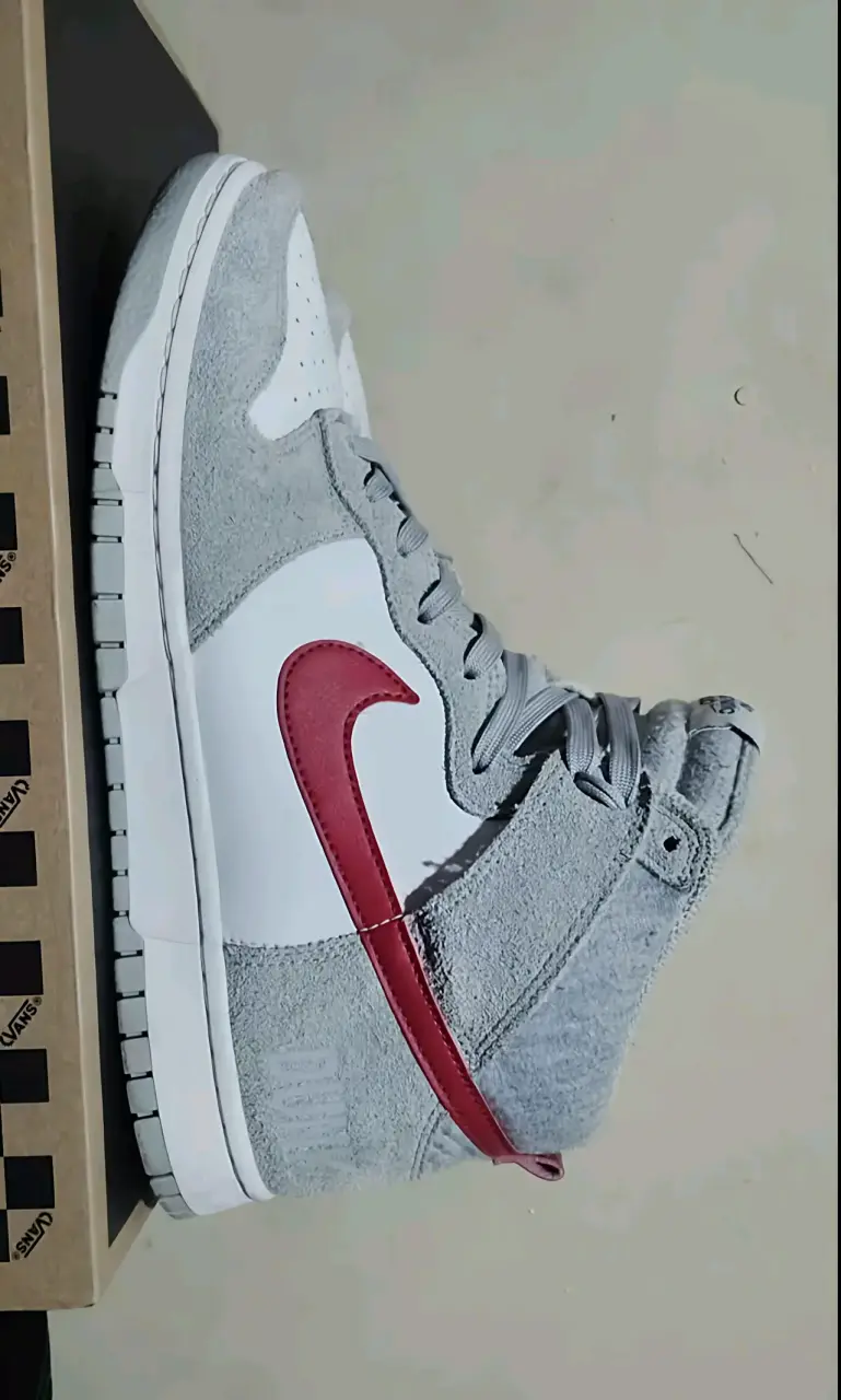 Zapatillas grises y blancas Nike - 2