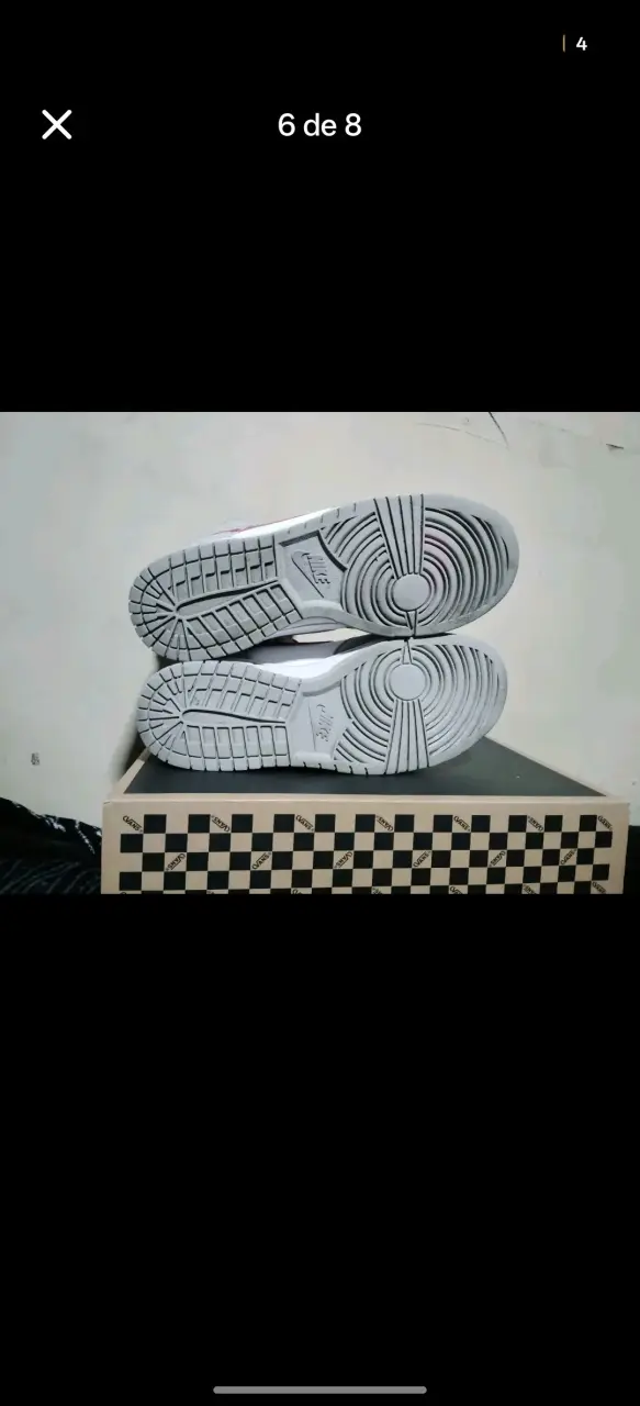 Zapatillas grises y blancas Nike - 4