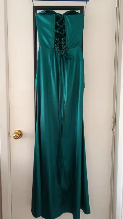 Vestido de gala verde esmeralda - miniatura 4