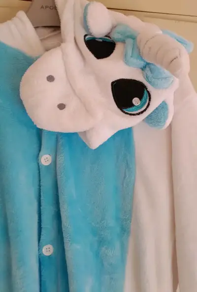 Pijama unicornio azul y blanco - miniatura 2