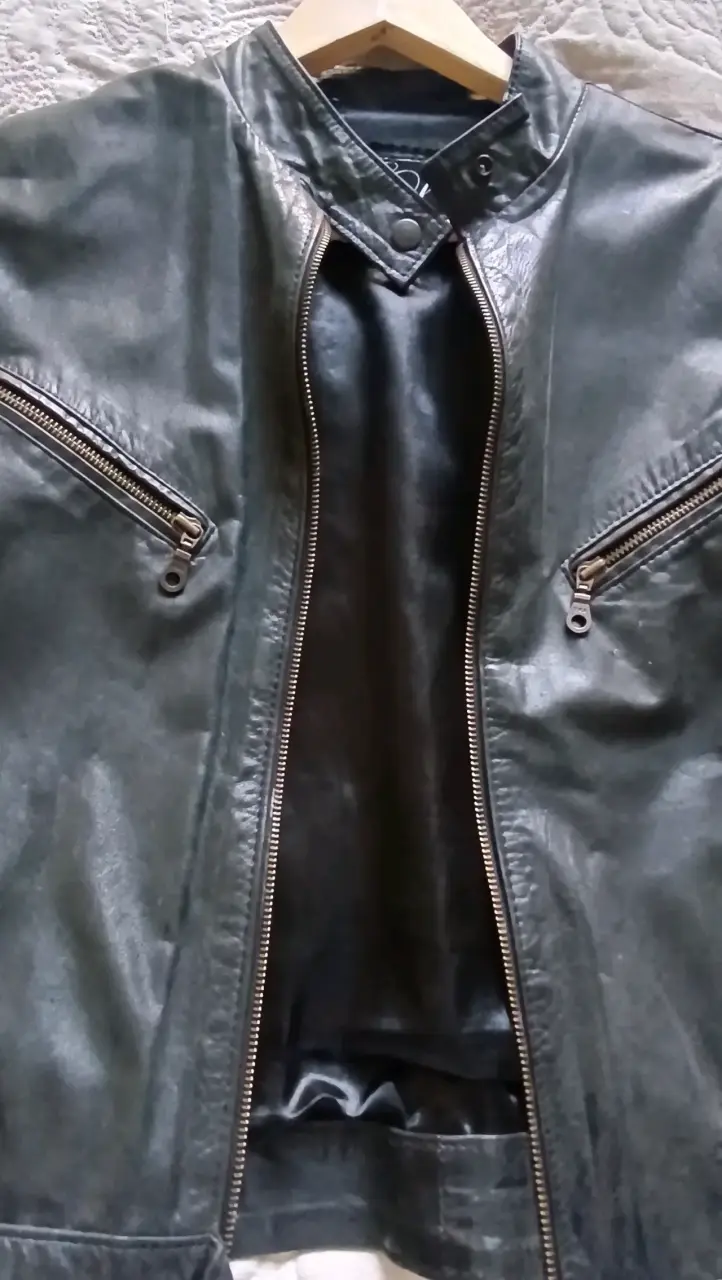 Chaqueta negra de cuero - 3