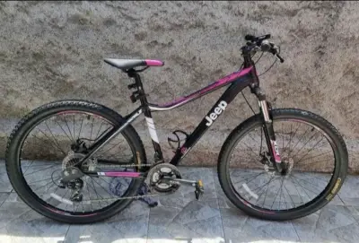 Bicicleta de montaña Jeep negra - miniatura 4
